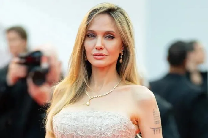 Angelina Jolie bán nhà - Báo VnExpress Giải trí