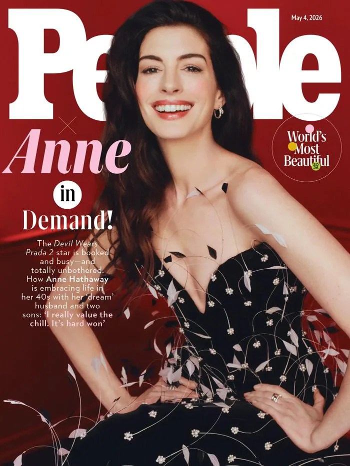 Anne Hathaway là gương mặt trang bìa ấn phẩm về những phụ nữ đẹp nhất thế  giới