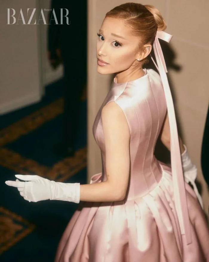 Ariana Grande chữa lành bản thân bằng âm nhạc và điện ảnh | Harper's Bazaar  Việt Nam