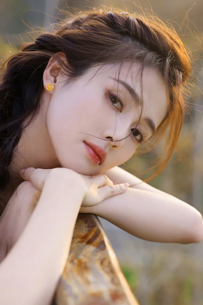 Vẻ đẹp ngọt ngào của 'nữ thần thế hệ mới' Bạch Lộc