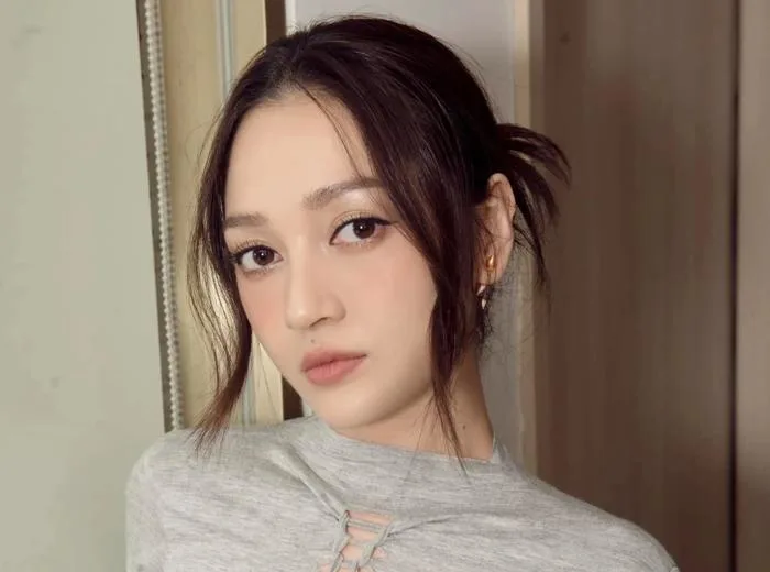 Ca sĩ Bảo Anh lần đầu công khai con gái đầu lòng