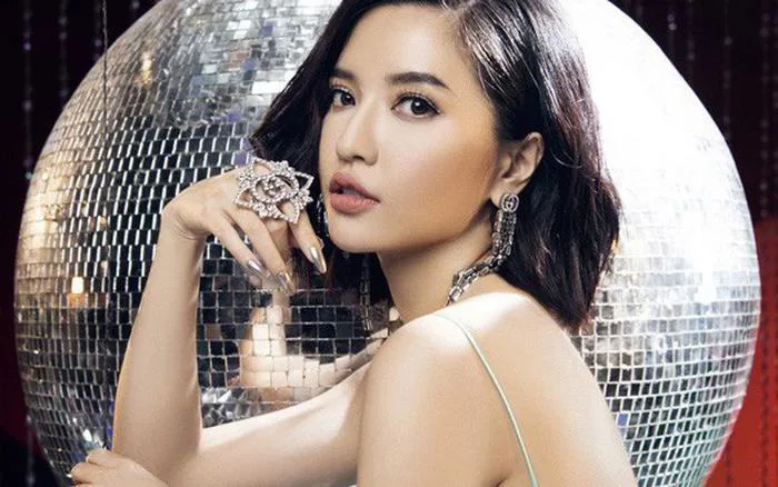 Ca sĩ Bích Phương ở tuổi 30: Giàu có, xinh đẹp nhưng bị nghi có mối quan hệ  đồng giới