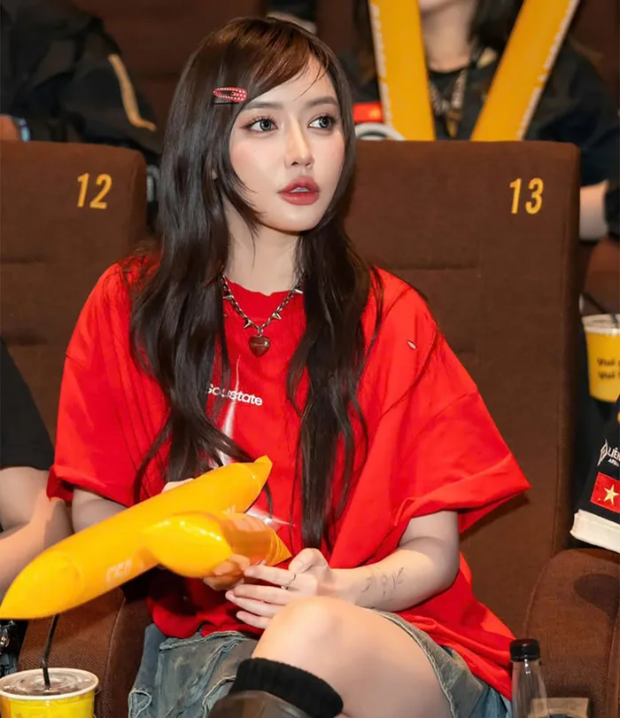 Sự thay đổi diện mạo của Bích Phương sau 15 năm bước vào showbiz
