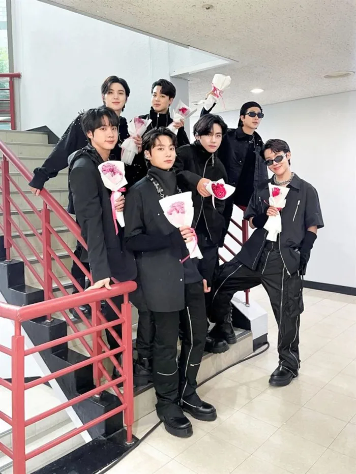 BTS lần thứ 6 đứng đầu Billboard 200