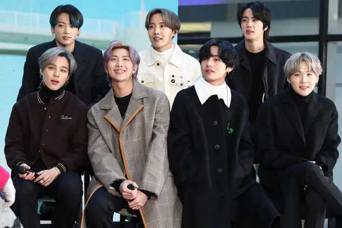 BTS đăng 1 bức ảnh gây bão khắp MXH