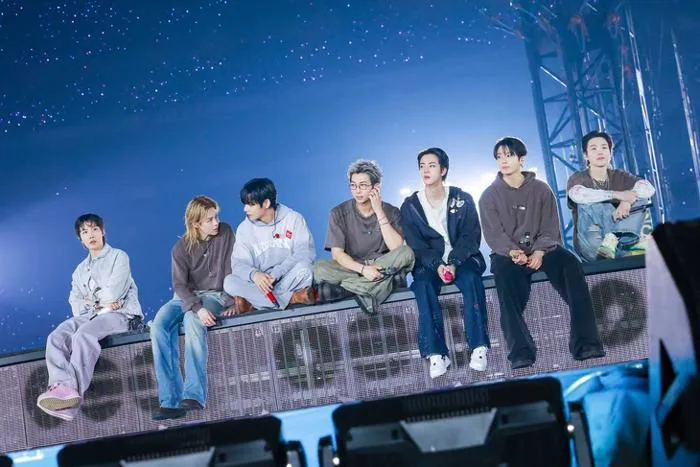 Kỷ lục của BTS vẫn chưa dừng lại, sánh ngang Taylor Swift, Bad Bunny - Tuổi Trẻ Online