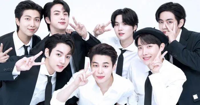 Ngắm bộ ảnh FESTA 2022 mới toanh của BTS