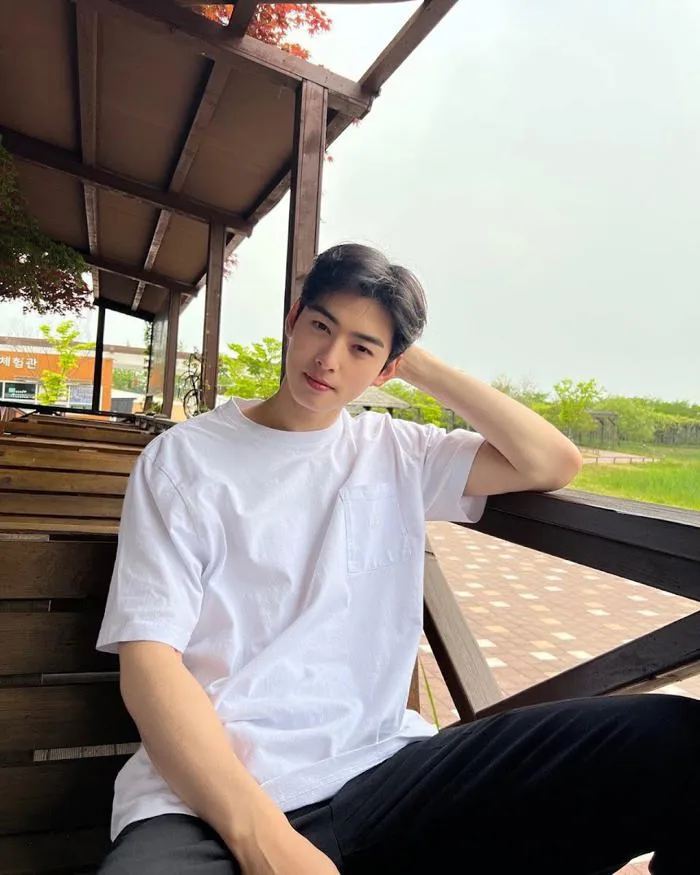 Jungkook BTS, Cha Eunwoo bộc lộ tính cách thực khi đối diện với sasaeng
