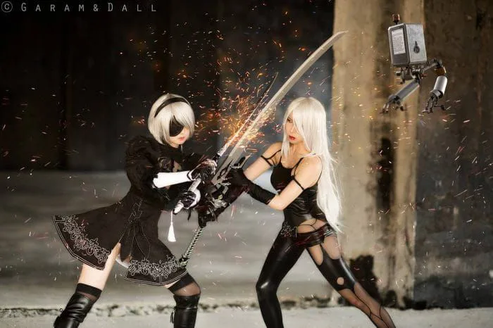 Xịt máu mũi với cosplay 