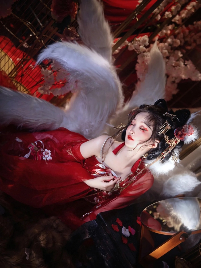 Ngộp thở với 210+ ảnh gái xinh cosplay hồ ly sexy gợi cảm