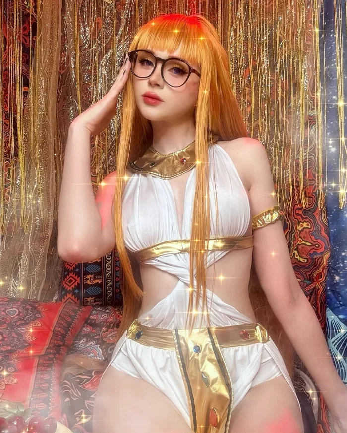 Cosplay A2 gái xinh khiến fan không dứt ra được