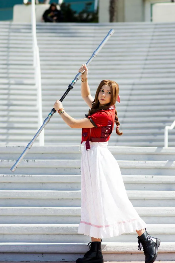 Vài ảnh mình thích nhất trong bộ cosplay Aerith của mình : r/FinalFantasy