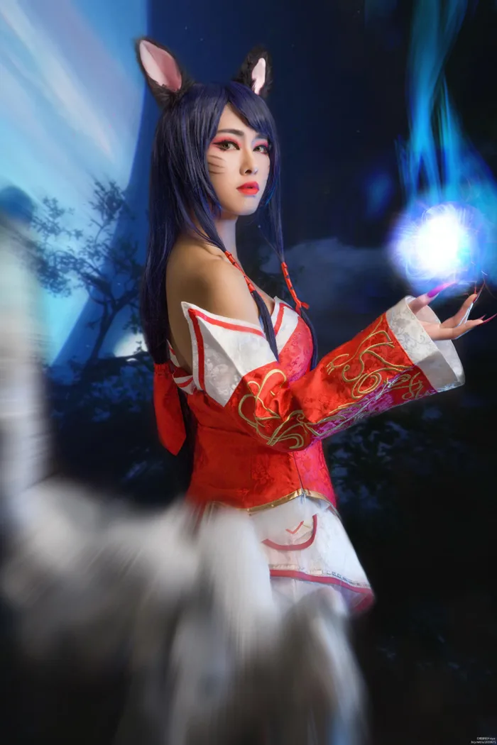 LMHT: Cosplay Ahri, Hồ Li Chín Đuôi, cực ma mị của Freya