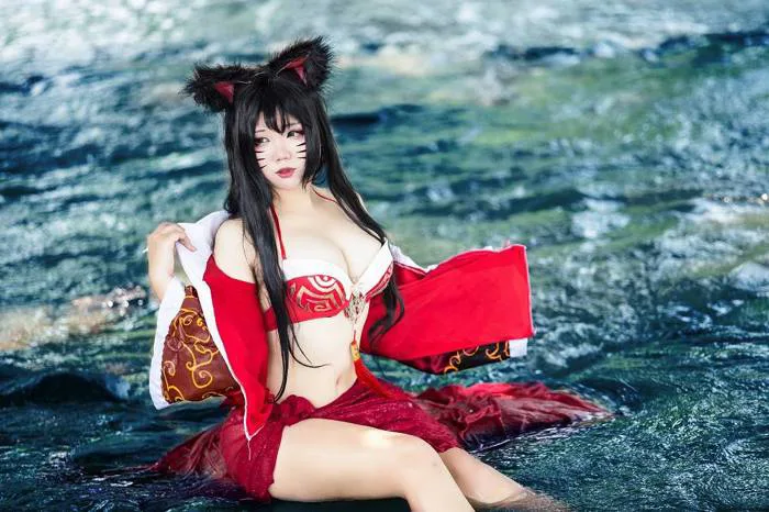 Mê mẩn với bộ ảnh cosplay Ahri - Hồ Li Chín Đuôi