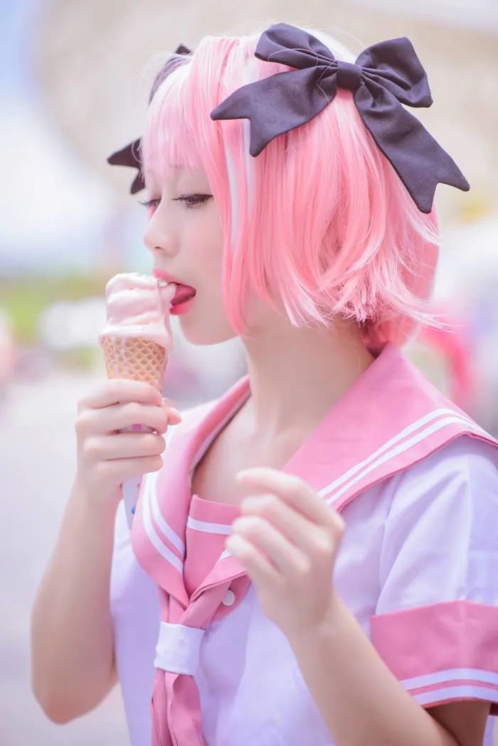 Hình nền : Cosplay, Châu Á, Tóc hồng, tóc nhuộm, Fate Grand Order, Astolfo  Fate Apocrypha, Astolfo Fate Grand Order, váy, Đùi cao, Twintails, đồng  phục học sinh 1367x2048 - ZrTech -