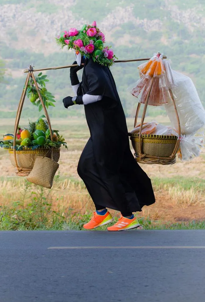 Bác sĩ chuyên cosplay Vô Diện tại các giải marathon - Báo VnExpress Thể thao