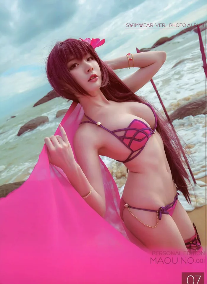 anh-cosplay-bikini-1