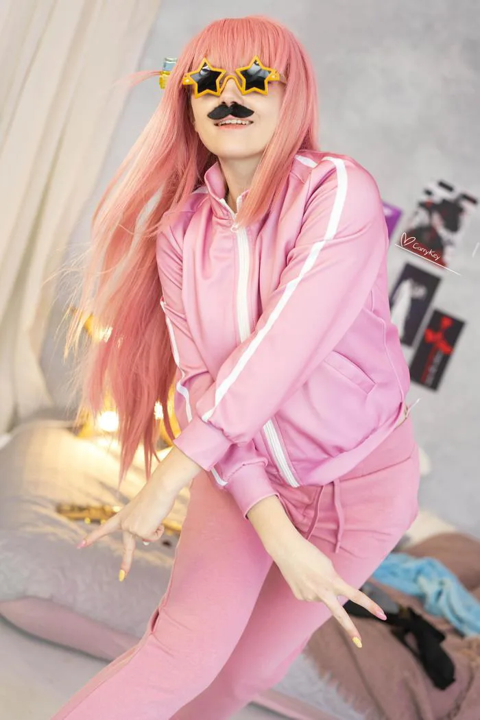 Bocchi cosplay bởi CarryKey (tự làm) : r/BocchiTheRock