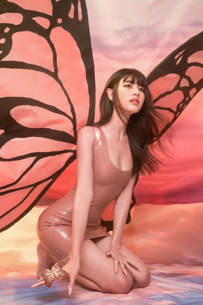 Mỹ nhân Thái gây sốt vì cosplay quá sexy