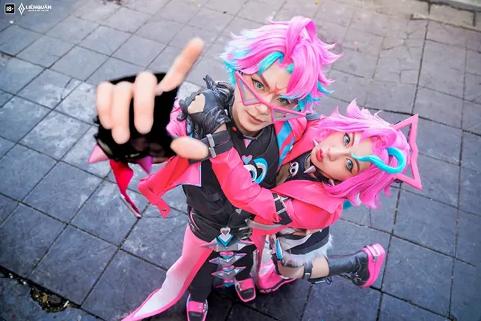 Allain và Butterfly tình tứ với cosplay Tình Yêu Nổi Loạn