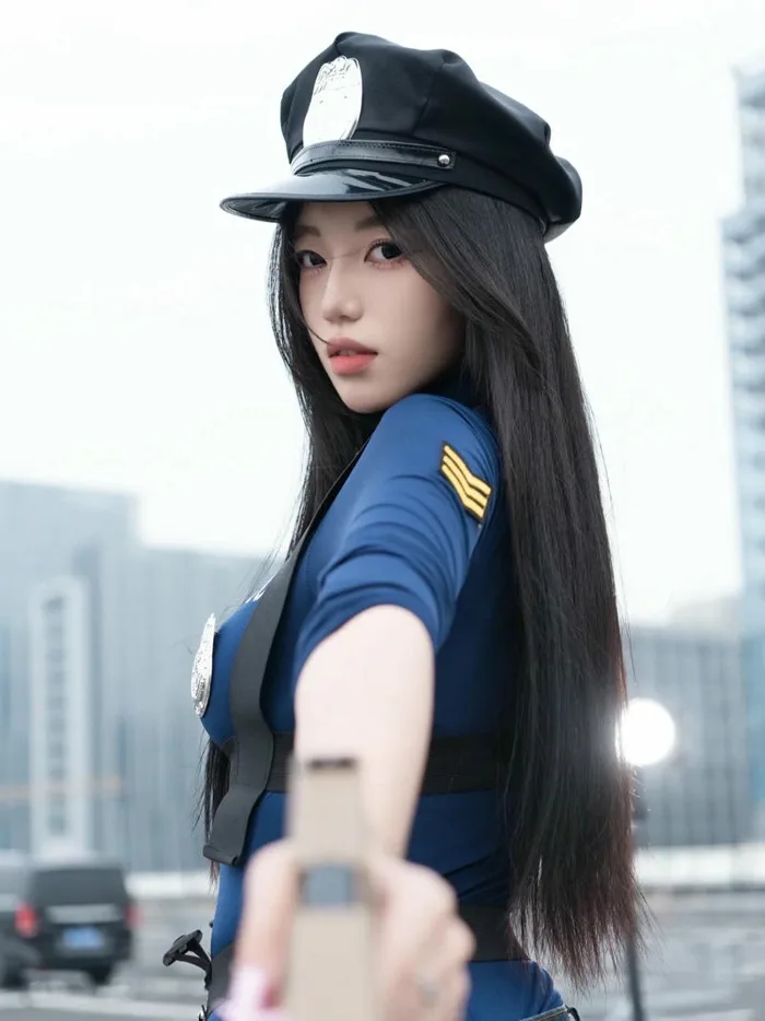 Ngắm 306+ ảnh cosplay cảnh sát gợi cảm khiến dân mạng mê mẩn