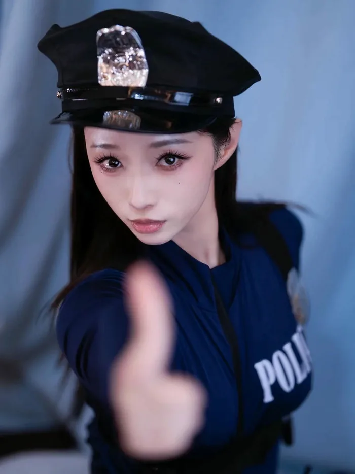 Ngắm 306+ ảnh cosplay cảnh sát gợi cảm khiến dân mạng mê mẩn