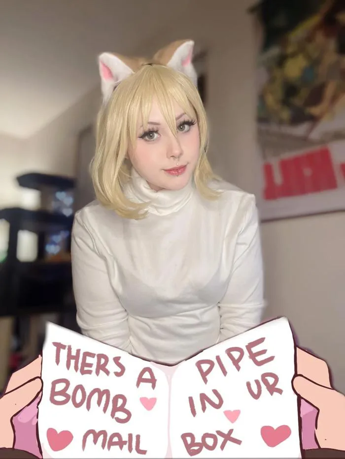 Decided to cosplay the silly little catgirl : r/necoarc