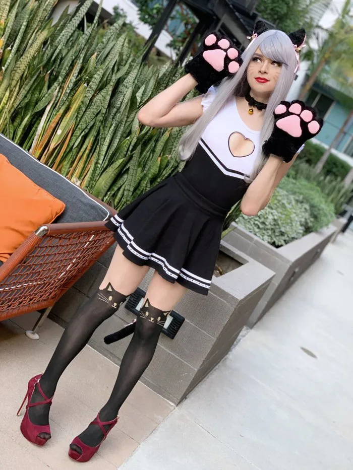 Sneaky giới thiệu bộ ảnh cosplay mới có tên 'Pretty Kitty Sneaky'