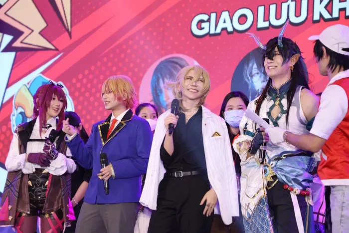 Người trẻ tấp nập mua sắm, hóa trang tại sự kiện Manga Comic Con Việt Nam  2023