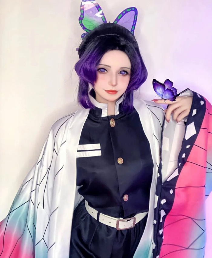 Nữ coser hóa trang 'cực ngọt' thành nàng Trùng trụ trong Kimetsu no Yaiba