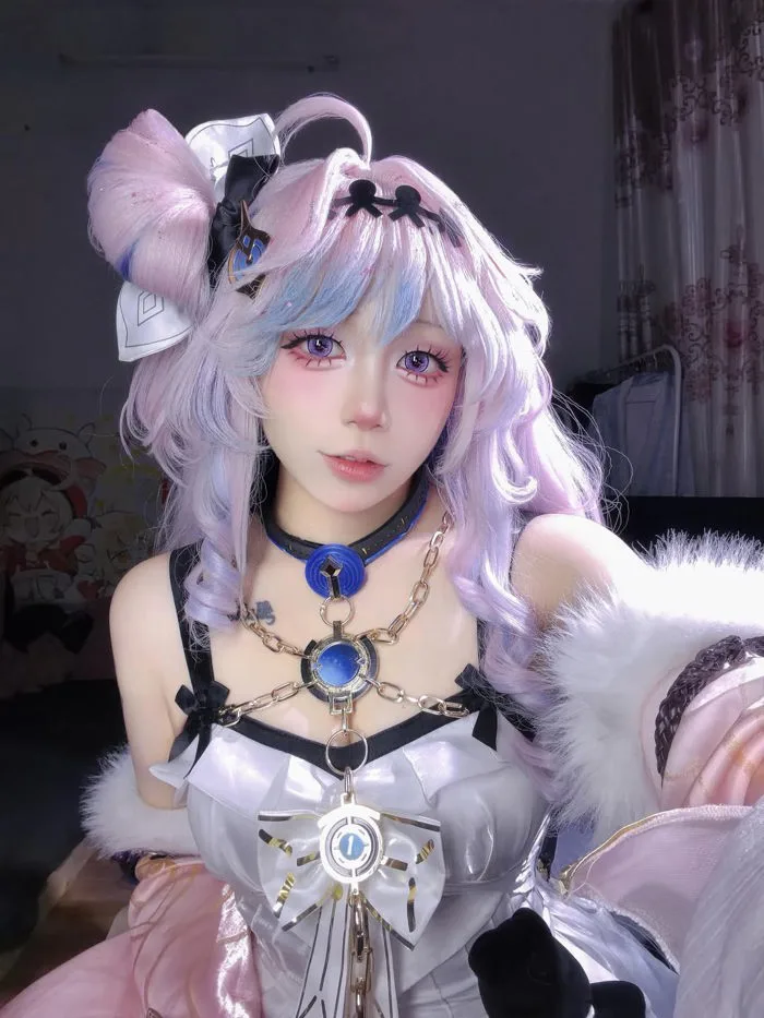 Bộ ảnh cosplay làm mát lòng fan Genshin Impact của nữ coser Việt xinh đẹp