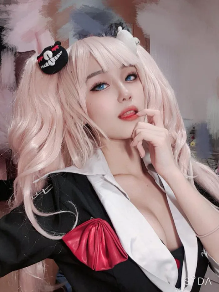 Ngắm bộ ảnh cosplay của thánh nữ Habom, hóa trang sương sương tại nhà cũng đủ khiến fans 