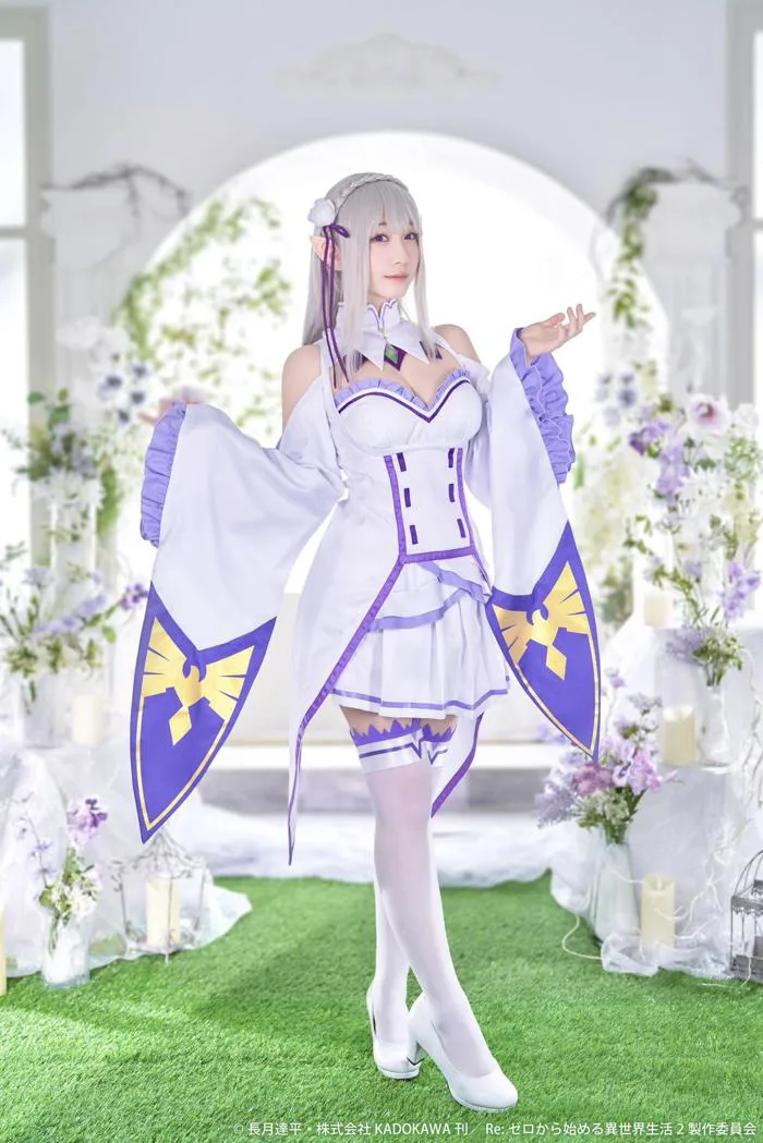 Media] Cosplay Emilia của @iorimoe_five : r/Re_Zero