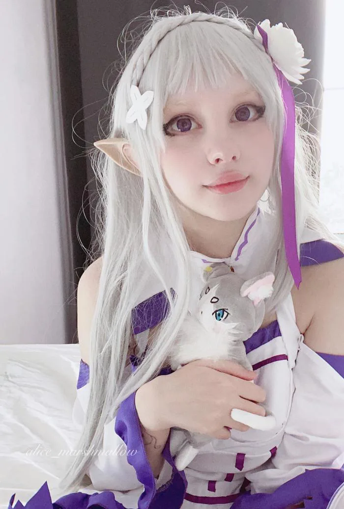 oc] cosplay Emilia của tớ💕 : r/Re_Zero