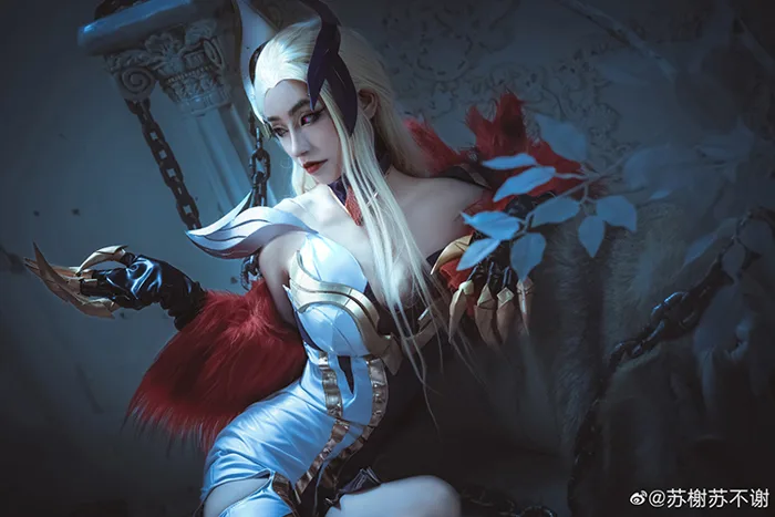 Cosplay Evelynn và Ahri Tiên Hắc Ám tuyệt đẹp từ Trung Quốc