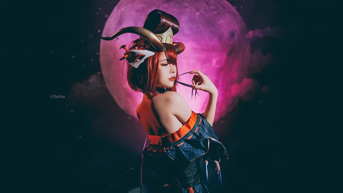 LMHT: Ngất ngây với bộ ảnh cosplay Evelynn Huyết Nguyệt đầy ma mị, sexy