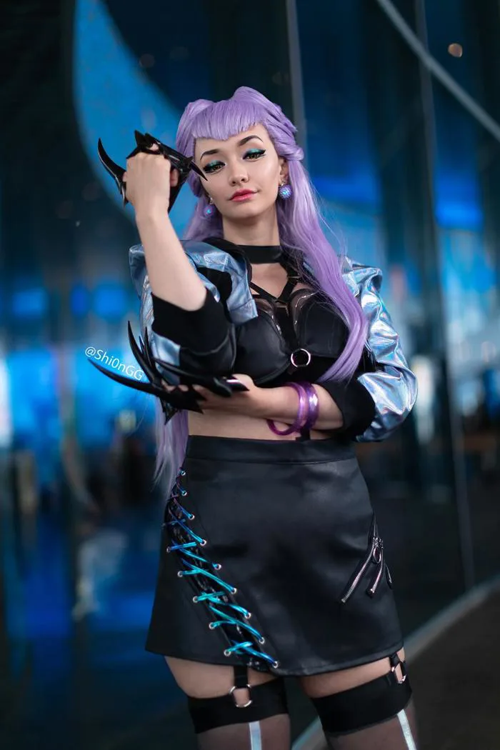 my KD/A All Out Evelynn cosplay : r/leagueoflegends