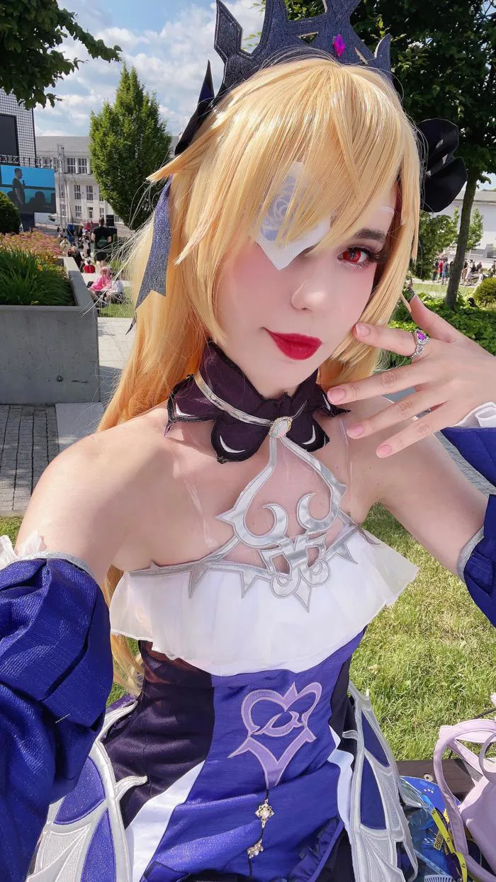 Fischl cosplay by mizuki_tyan : r/Genshin_Impact
