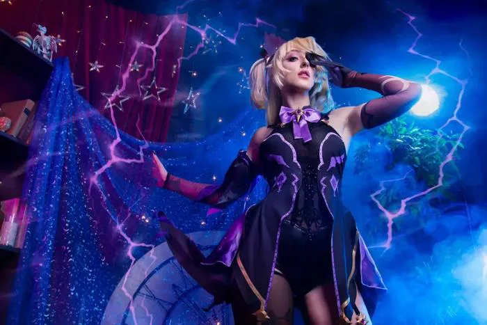 Fischl cosplay by me 💜 Genshin Impact | HoYoLAB