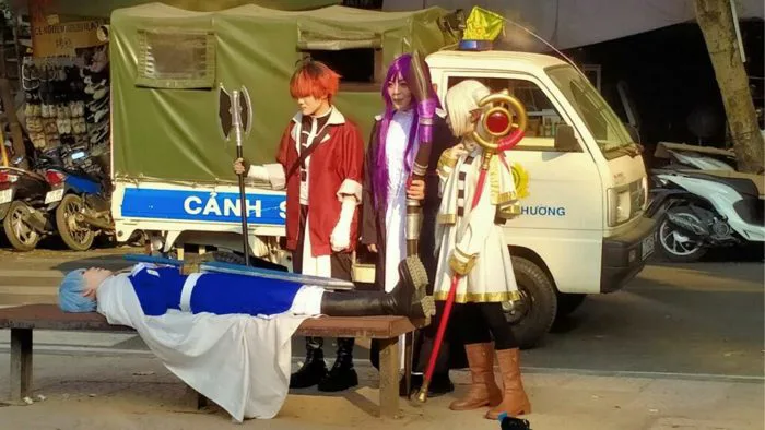 Cosplay: Cộng đồng 'ngã ngửa' trước màn hóa thân thành Frieren 'pháp sư ngủ  trên phường' - ONE Esports Vietnam | ONE Esports Vietnam