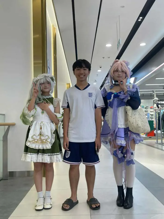 LẦN ĐẦU CHỤP ẢNH VỚI GÁI COSPLAY 😁 Genshin Impact | HoYoLAB