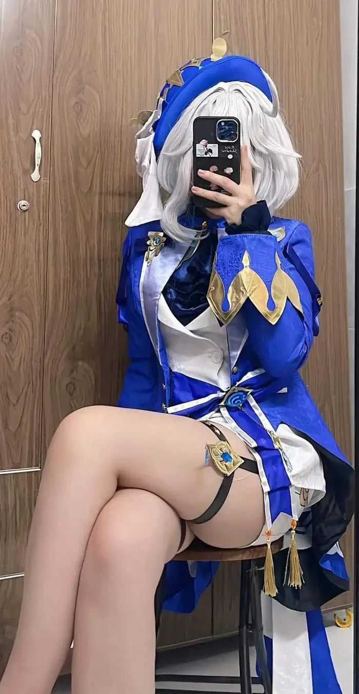 Cosplay genshin . Ảnh sưu ầm (fb ĐanVy ) Genshin Impact | HoYoLAB