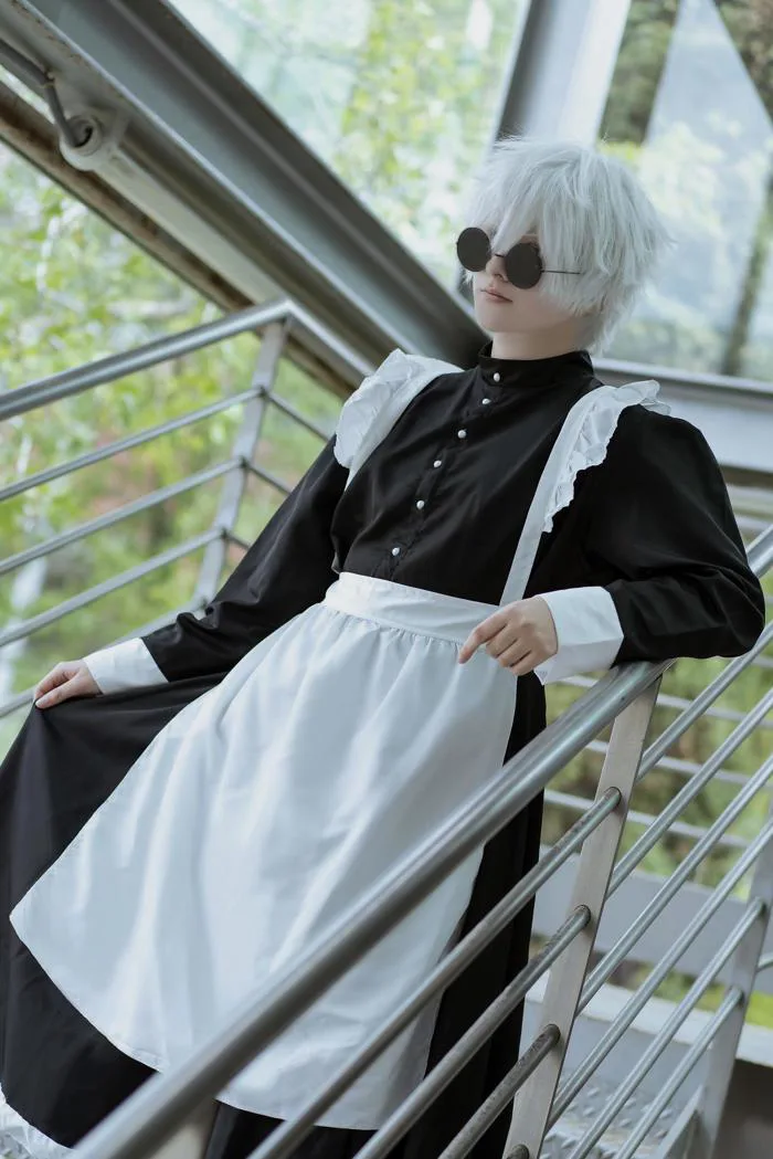 Gojo phiên bản Maid Cosplay x2 : r/JuJutsuKaisen