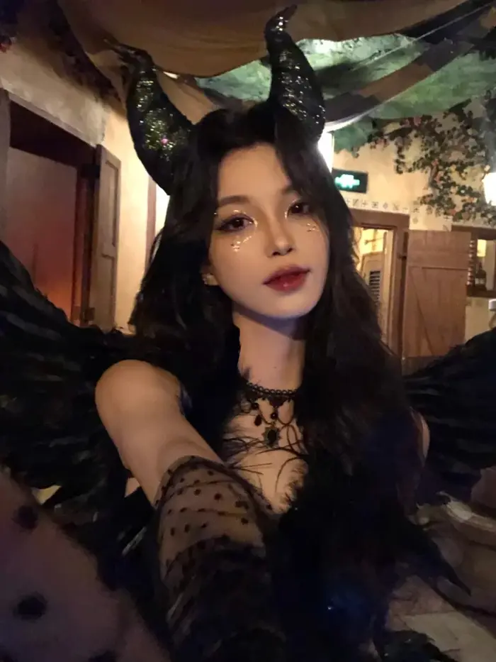 Mê mẩn với 148+ bộ cosplay phù thủy huyền bí và quyến rũ