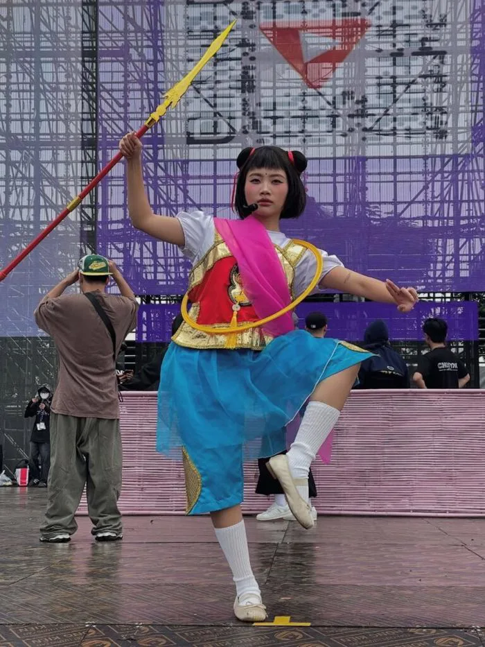 Phương Mỹ Chi Gây Sốt Với “Những Bức Ảnh Phát Ra Âm Thanh” – Cosplay Na Tra  Đáng Yêu