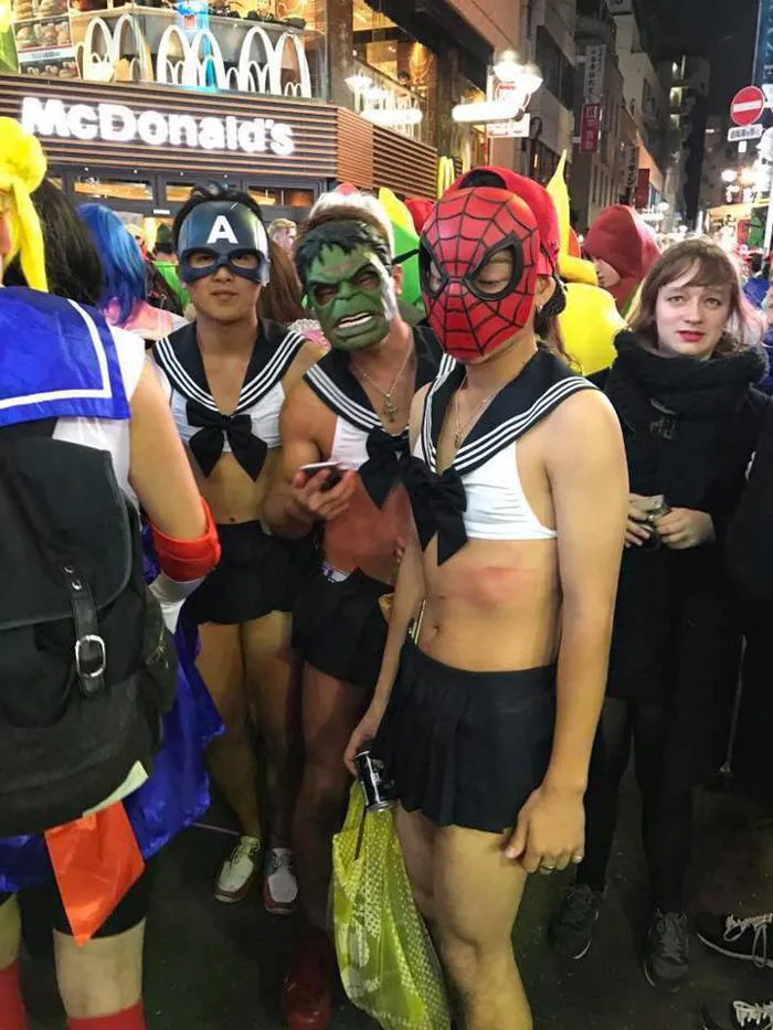 Choáng váng với màn cosplay Halloween của người Nhật Bản