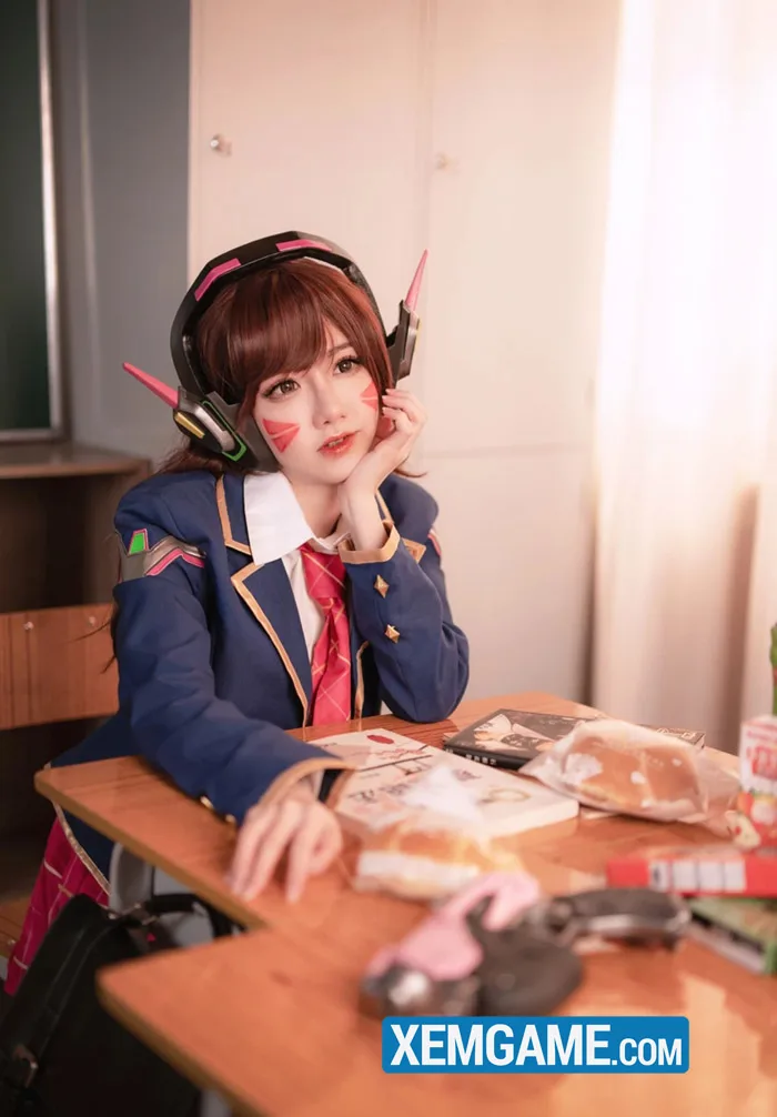 Cosplay D.VA phiên bản học sinh cực kỳ dễ thương khiến khối anh xiêu lòng