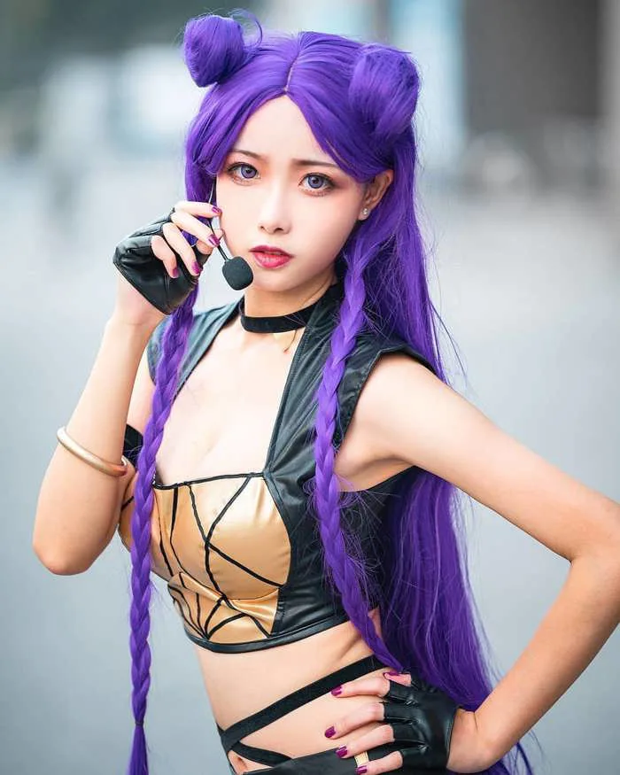 Cosplay Kai'Sa K/DA siêu gợi cảm trong Liên Minh Huyền Thoại