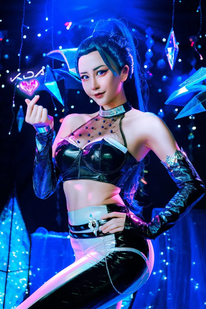 Lovernori as Kai'Sa: What does it take to get the perfect K/DA cosplay  photos? - Inven Global
