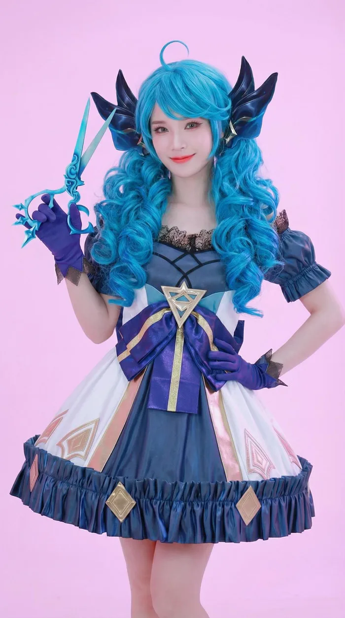 Khởi My tung ảnh cosplay AI liên tiếp khiến fan phát sốt